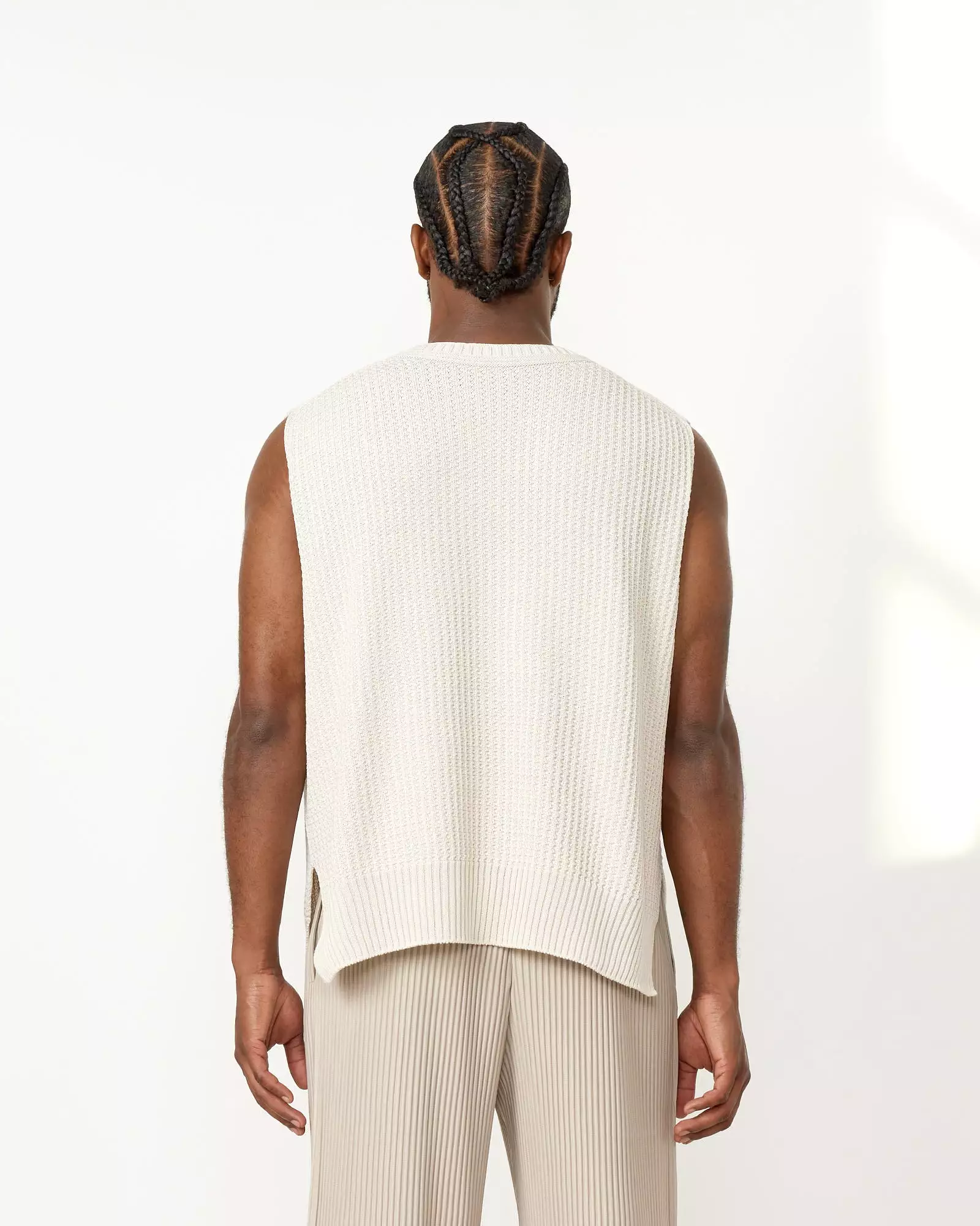 Common Knit Vest in White