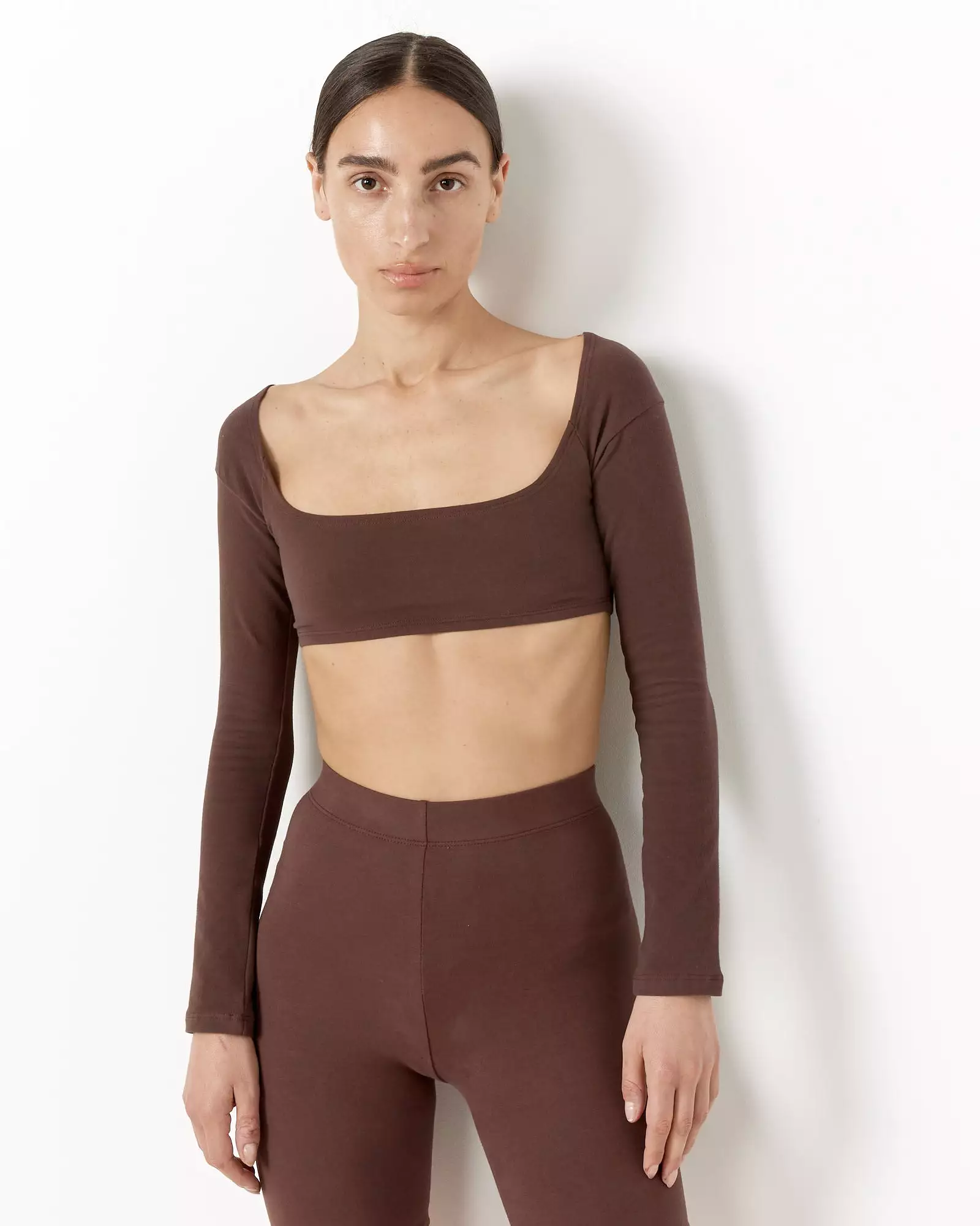 El Tigre Chiquito Long Sleeve Crop Top in Chocolate