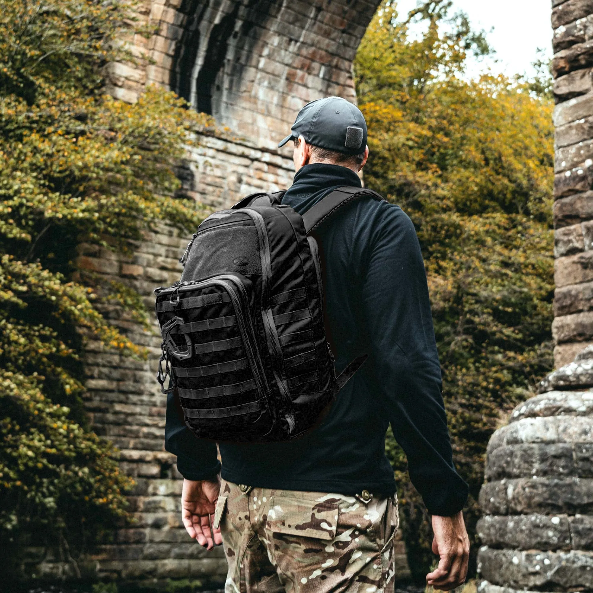 Highlander Harrier Full Clamshell Pack - 35L