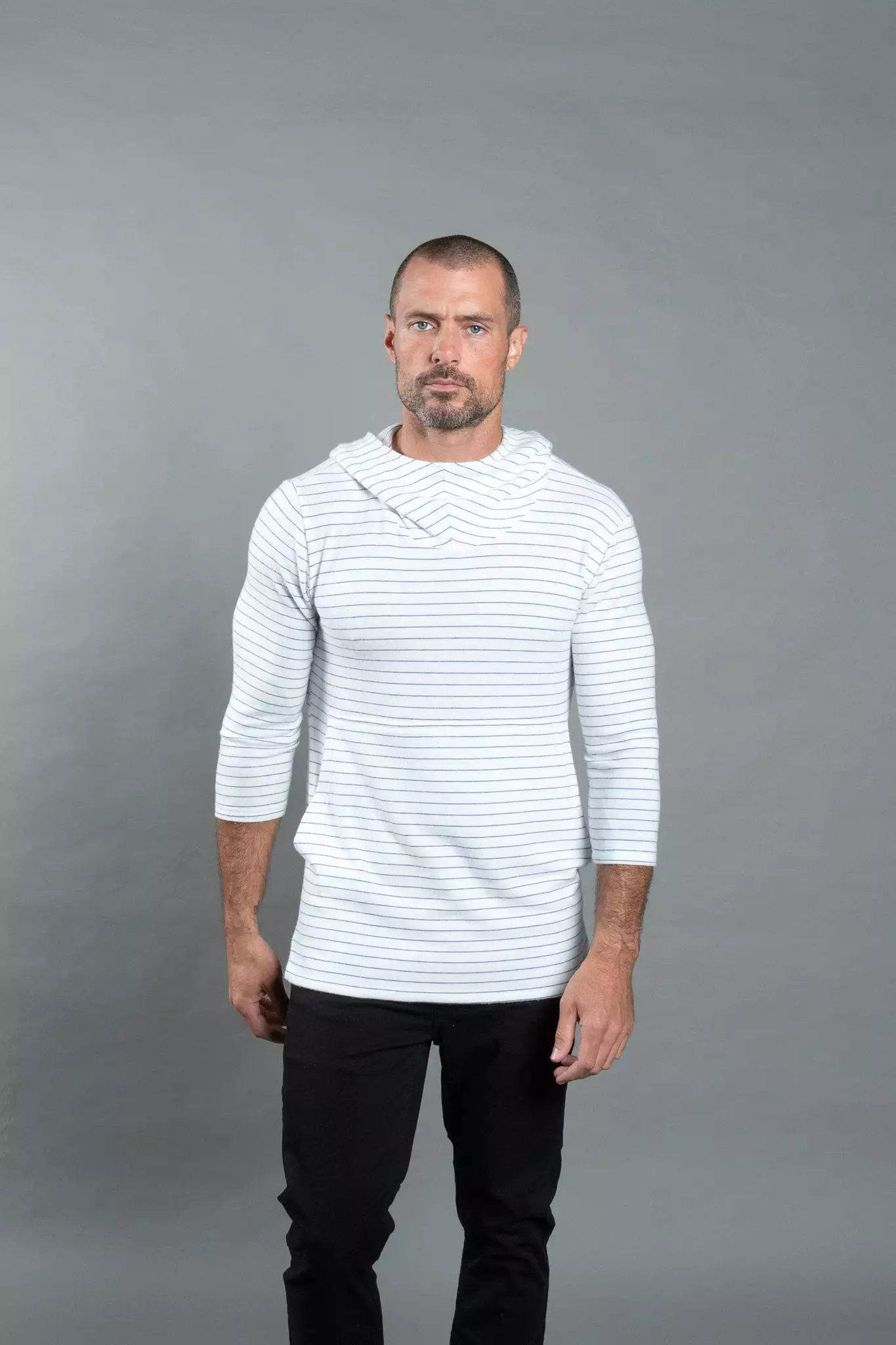 Men's 3/4 Sleeve Cowl Neck Visor Hoodie - White & Navy Thin Stripe