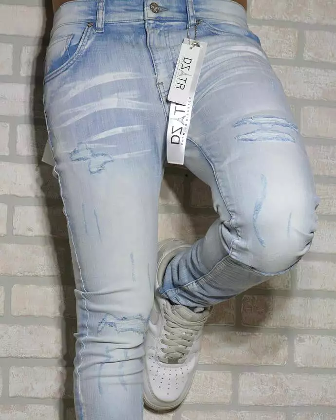 Super Stretch Knee Ripped Jean