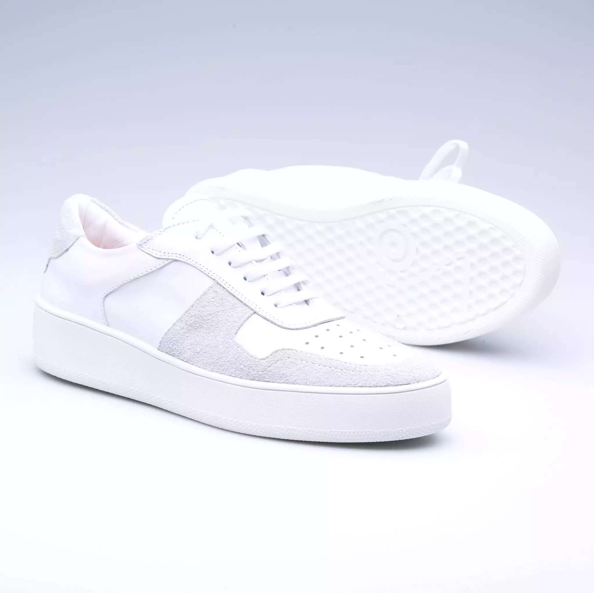 White Faty Casual Shoes